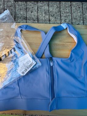Coolrun Periwinkle Front-Zip Sports Bra